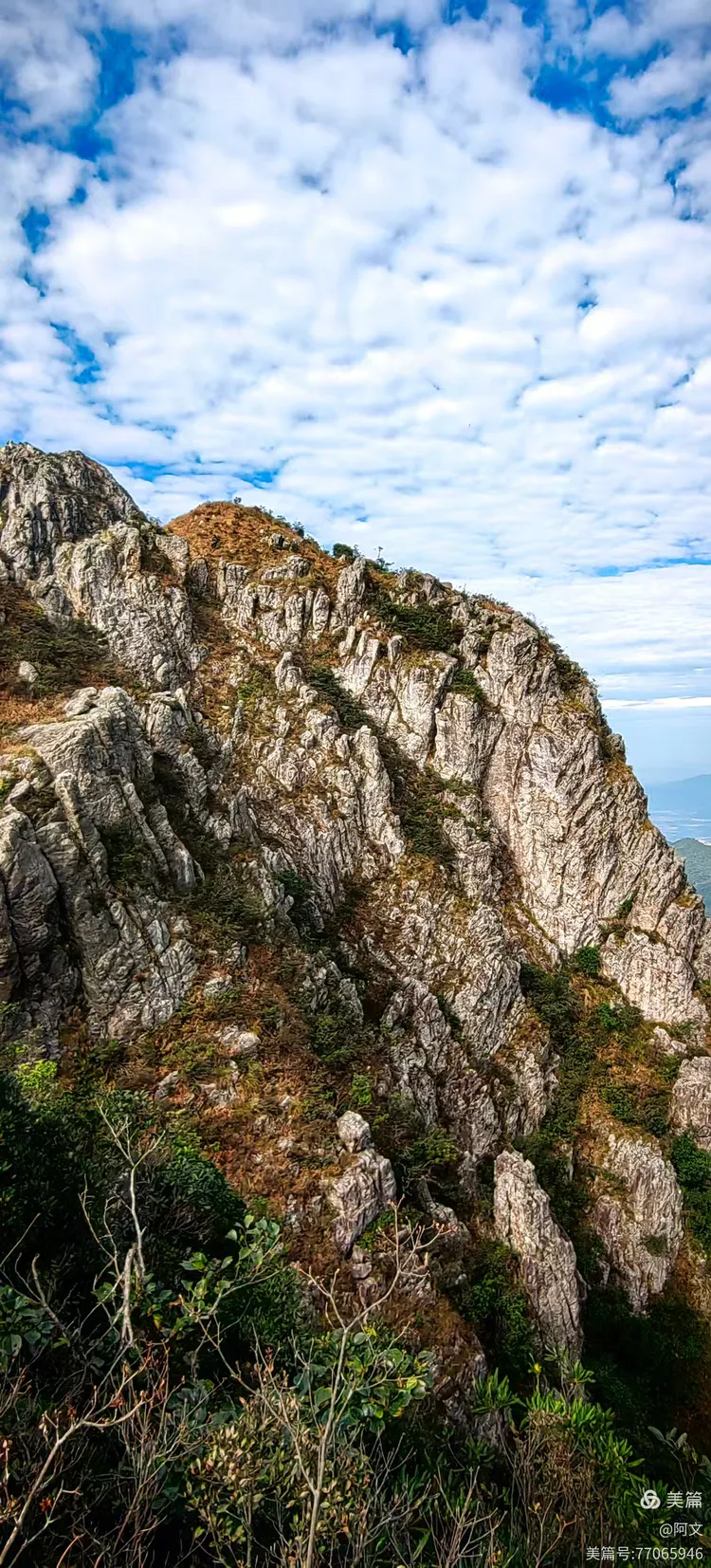广东最险山峰一一龙斗峰